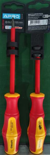 Викрутка діелектрична SL5,5x125 CrV (плоска) обгумована APRO
