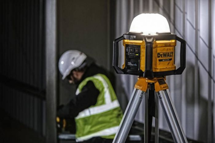 Ліхтар світлодіодний акумуляторний DeWALT DCL074