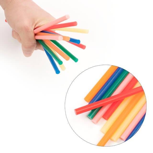 Комплект клейових стрижнів кольорових, 7,4×200 мм, 12 шт. INTERTOOL RT-1032