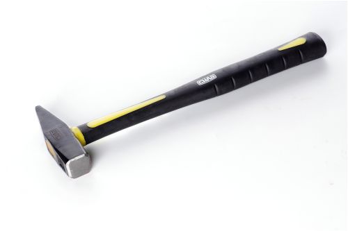 Молоток слюсарний з фібергласовою рукояткою (400гр) СИЛА