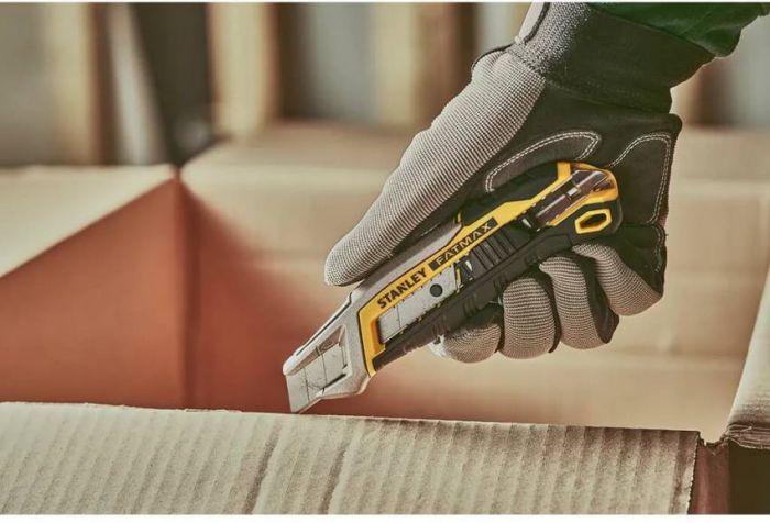 Ніж FatMax Integrated Snap Knife шириною 165 мм з лезом шириною 18 мм з сегментами, що відламуються STANLEY FMHT10594-0