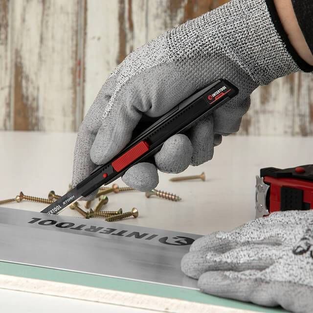 Ніж сегментний 9 мм, алюмінієвий, STORM INTERTOOL HT-0533