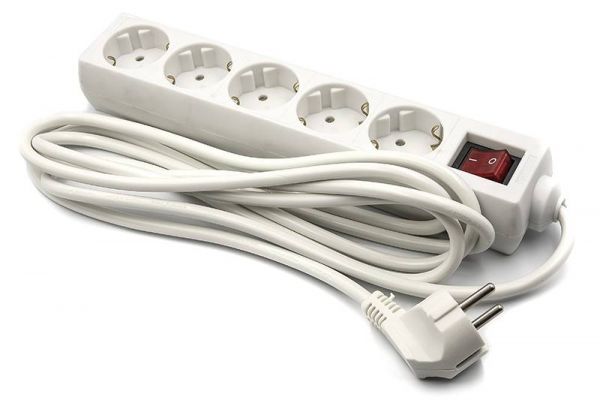 Мережевий фільтр PowerPlant 3 м, 3x1.0мм2, 8А, 5 розеток, євростандарт (JY-1052/3)